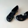 Zapatos Mary Jane Minimalistas Dulces Frescos Suaves Modernos Estilo 2026 para Mujer con Diseño Hueco Transpirable Tacón Bajo Versátiles para el Trabajo