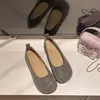 Sapatos Slip-on de Veludo da Moda para Primavera e Outono, Bico Redondo, Estampa de Leopardo, Versáteis, Baixo, Femininos, Mocassins, Novo Estilo 2026, Confortáveis