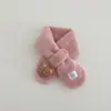 Conjunto de Cachecol e Luvas para Bebê com Forro de Fleece, Espessado para Aquecimento, Luva de Dedo Inteiro com Tira para Pendurar para Outono e Inverno, Adequado para Meninos e Meninas para Proteger Contra o Frio