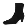 Botines cortos de piel de vaca de primera capa para mujer, nuevo estilo otoño e invierno, punta cuadrada, tacón medio fino, cremallera lateral