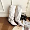 Botas compridas de bico fino no mesmo estilo de Zhao Lusi para mulheres baixinhas, calças-bota com salto grosso que aumentam a altura, botas de montaria de cano alto que vão acima do joelho