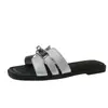 Sandalias planas sin cordones con hebilla metálica para mujer, sandalias de verano elegantes y únicas de punta cuadrada, nueva colección 2026