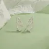 Pendientes de Ala de Mariposa para Mujer, Estilo de Alta Gama, Dulces y Lujosos, Diseño de Nicho, Aretes Sencillos Calados con Diamantes Brillantes