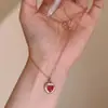 Lujo Ligero Gama Alta Estilo Vintage Corazón de Nácar Blanco Rubí Collar Retro Nicho Versátil Exquisito Moda Cadena para Clavícula