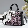 Bolso de Mujer 2026 Moda Trendy Europea y Americana Bolso de Mano con Bufanda de Seda Bolso Tote Simple Gran Capacidad para Viajes Diarios Hombro Único Cruzado Bolso de Mujer