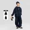 Ropa Infantil Zuoxi Conjunto de Otoño para Niños Sudadera Deportiva y Pantalones Modelo Nuevo 2026 Conjunto de Dos Piezas con Capucha para Niños Grandes Moderno