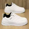 Sapatos Masculinos Novo Estilo Verão High-End Versátil Branco Tênis Casuais Couro Esportes Aumentadores de Altura Sapatos Brancos Sapatos da Moda