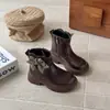 Botines Cortos Estilo Británico para Niñas 2026 Invierno Nuevos Botines para Niños de Moda Versátiles para Bebé Niña Calidez con Felpa Botas Martin