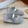 Sapatos de Couro Infantis 2026 Outono Novo Estilo Menina Bebê Criança Princesa Strass Sapatos Individuais Sapatos de Couro Sapatos de Dança Performance