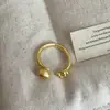 Anillo de Metal Mate con Flor de Perlas en Relieve Diseño de Nicho para Mujer Personalizado Exquisito Anillo de Tendencia de Moda