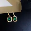 Pendientes de Lujo con Gema Esmeralda de Celebridad, Pendientes Cuadrados de Diseño Moderno y Personalizado, Suaves, Elegantes y Retro