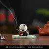 Adornos de Cerámica Pintados a Mano de Lindo Panda Rojo Creativo Mascota de Té para el Hogar Interior Portaincienso de Sándalo Portaincienso Portaincienso