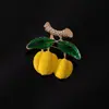 Broches de Frutas Estilo Corte Europeu e Americano Mais Vendidos Transfronteiriços para Mulheres: Broches Pavão, Cisne, Cereja, Maçã, Durian, Limão