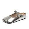 Sandálias de Exterior Versáteis Estilo Fada Douradas Slip-On Bico Fechado Nova Moda Primavera e Verão 2026