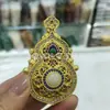 Novo Estilo de Moda Pingente de Cabacinha Dourada Antiga com Incrustação de Oito Tesouros Calcedônia Natural Ágata Verde Pingente de Jade Corrente para Suéter