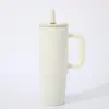 Novo copo de gelo simples de camada dupla com retenção de frio e alça, isolamento em aço inoxidável, à prova de vazamentos, bico dobrável, copo de carro portátil