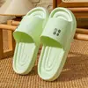 Nuevas Pantuflas de Baño Verano Portátiles Pantuflas de Hotel Ropa de Casa para Mujer Suaves Antideslizantes Más Vendidas Sandalias de Ducha Femeninas