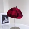 2025 Versión Coreana Nuevo Boina de Cuadros Británicos para Mujer Otoño Casual Cálido Sombrero de Artista Versátil Elegante Sombrero de Calabaza