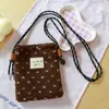 Moda Popular Famosa en Internet Peluche Arcoíris Puntos Lindos Bolso Pequeño Rosa Bolso de Hombro Cruzado Bolso Portátil de Almacenamiento para Compras