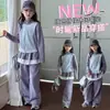 Conjunto para Meninas Primavera Outono 2026 Novo Estilo Coreano Conjunto de Duas Peças Top Calça Infantil Roupas de Outono para Menina Roupas Casuais Tendência