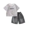 Traje de Bebé de Letras Rayadas Niños y Niños Verano Guapo Ropa de Verano Camiseta de Moda 2026 Ropa Nueva de Manga Corta