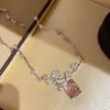 ¡Ceniza de Plata Dorada! Collar de rombos verdes cuadrados bestseller transfronterizo, accesorio femenino versátil y elegante de lujo ligero para la clavícula