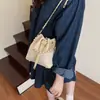 Bolso Cubo de Perlas de Moda Estilo Chino Nuevo para Mujer con Bordado de Lazo, Bolso Cruzado de Cadena Sencillo y Moderno