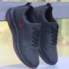 Zapatos de otoño e invierno para hombre zapatos de cuero impermeables zapatos casuales deportivos de moda para hombre zapatos para correr resistentes al desgaste zapatos de trabajo antideslizantes