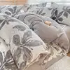 Juego de Cuatro Piezas de Terciopelo de Leche Bordado Espeso Clase A, Sábana de Coral Fleece, Funda Nórdica, Ropa de Cama de Franela, Estilo Sábana Ajustada
