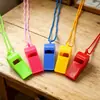 Apitos de plástico coloridos, apitos pequenos para árbitros de esportes, apitos OK, artigos para líderes de torcida, apitos de torcedor para torcer em jogos