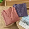 Foto real de top de algodón y lino tie-dye para mujer, modelo nuevo 2026, cuello mao, camisa abotonada estilo Zen, cárdigan retro chino desgastado