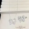 Estilo Chica Dulce Plata Mate Zirconia de Colores Flor de Margarita Mariposa Collar Pasador Versátil Pin Lateral Cadena para Clavícula