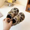 Moda para Niñas Birkenstock Felpa Cálido Dos Capas Zapatos de Algodón 2026 Invierno Nuevo Niños Bebé Suela Suave Exterior Zapatos Peludos