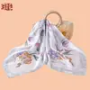 2025 Novo Estilo de Verão Exquisito Estampa Floral de Arbusto de Flores 70X70 Chiffon de Cetim Lenço de Seda Atacado Fábrica Fonte