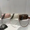 Nuevo bolso de hombro y bandolera para mujer, estilo étnico, floral en relieve, 2026, gran capacidad, elegante, retro, con correa ancha