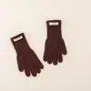 Nuevos guantes de punto de color liso para niños para otoño e invierno, cálidos y compatibles con pantalla táctil, guantes sin dedos de lana a prueba de viento de cinco dedos, modernos