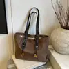 Yue Zi 2026 Outono Inicial Nova Moda de Trabalho Cor Sólida Feminina Retrô Popular Textura Moda Casual Bolsa Tote de Ombro Único