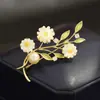 Broche de Ramo de Margaritas de Nácar Natural de Gama Alta y Elegante, Pin de Perla de Agua Dulce con Goteo de Aceite Estilo Francés, Anti-Exposición para Mujeres