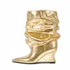 Botas Largas de Caña Ancha, Estilo Apilado, Forma Irregular, con Tacón de Cuña, Estilo Europeo y Americano, Disponibles en Amazon, Recién Hechas, Suministro Directo desde la Fábrica de Zapatos para Mujer de Chengdu