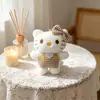 Colgante de muñeca de peluche de dibujos animados, colgante de gato KT, llavero de muñeca pequeña, accesorio decorativo, venta al por mayor de muñecas pequeñas para puestos callejeros