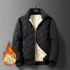 Atacado de Roupas de Inverno de Algodão com Lã de Cordeiro para Homens, Tops Soltos de Veludo, Roupas Casuais Quentes de Algodão para Cruzamento de Fronteiras, Roupas Masculinas de Tamanho Grande