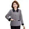 Elegante abrigo de lana para mujeres de mediana edad y mayores, nueva colección de otoño, talla grande, adelgazante, versátil, chaqueta corta con cuello de solapa