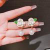 2023 novo estilo de moda esmalte retro esmalte branco brincos de flor pequenos frescos brincos de pérola gardênia