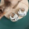 Acero de Titanio Chapado en Oro Real Bisutería Dorada de 18k Pendientes Geométricos en Forma de U para Mujer Pendiente de Oreja de Moda Europea y Americana de Nicho Pendientes de Lujo Ligero que No se Desvanecen