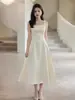 Vestido regata de gola quadrada com barra larga para mulheres, elegante e maduro, acinturado, modelador, estiloso e elegante, adequado para encontros e festas no verão