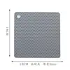 Jogos Americanos e Porta-Copos de Silicone Personalizados para Venda Transfronteiriça, Tapetes Antiderrapantes e Resistentes ao Calor para Mesa de Jantar Ocidental, Almofadas Isolantes Quadradas Espessadas com Colmeia Dupla Face