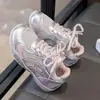 Zapatos para Niños 2026 Estilo Primavera/Otoño Malla Transpirable Zapatos Deportivos para Niñas Suela Suave Antideslizantes Zapatos Casuales para Niños Zapatos de Estudiante