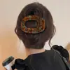 Pinza para el pelo de abulón curvada para mujer, Modelo nuevo de alta gama 2026, Pinza para el pelo con parte trasera plana para cabeza plana, Pinza de pico de pato no irritante