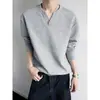 Camiseta de Manga Larga con Parches de Remaches Desconstruidos Estilo Americano Cuello en V Suéter para Hombre Primavera/Otoño Sencillo Versátil para el Trabajo Casual