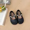 Zapatos Mary Jane para niña, anti-patadas, piel dulce con perlas, colección nueva primavera/otoño 2026, zapatos de princesa de suela blanda, planos de punta baja